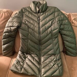 Patagonia women’s winter jacket size small